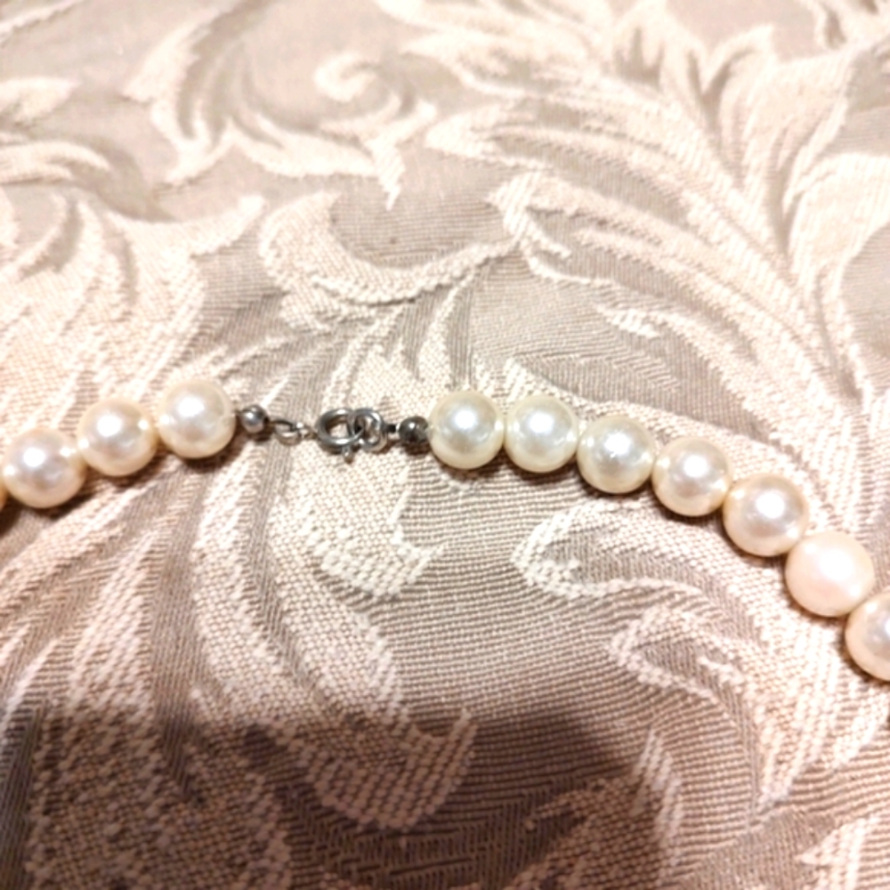 🐦⬛ Exquisite Art Deco Inspired Vivid White Pearl & Silver Statement Necklace - Picture 6 of 13